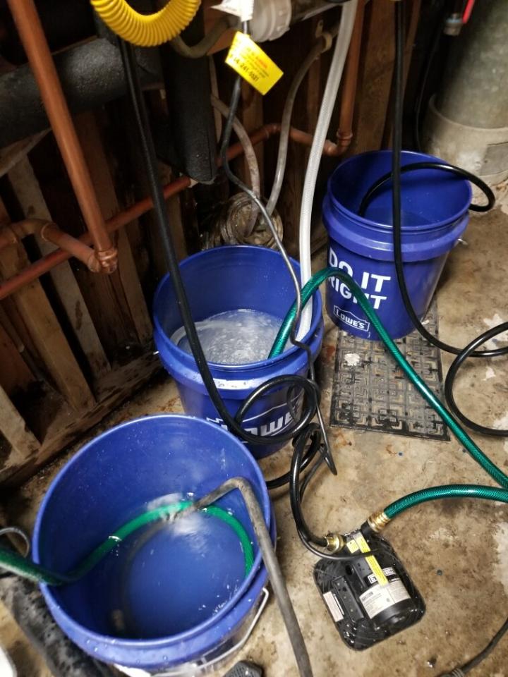 Water removal during an emergency leak repair